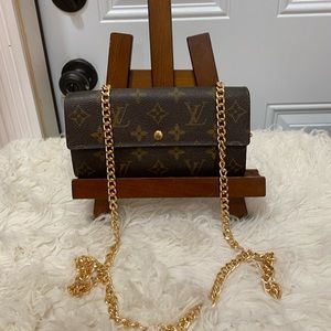 Louis Vuitton Sarah Long Wallet